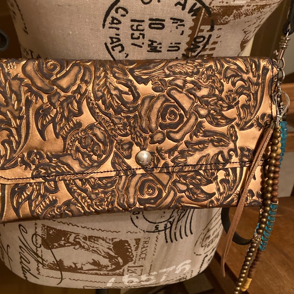 Jill’s Homestead Carly Clutch with Beaded Tassel Bundle NWOT - Picture 2 of 8